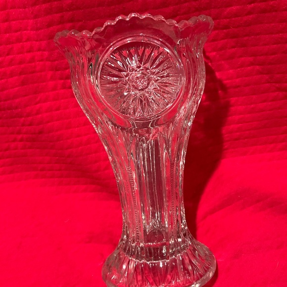 Vase - Picture 2 of 7